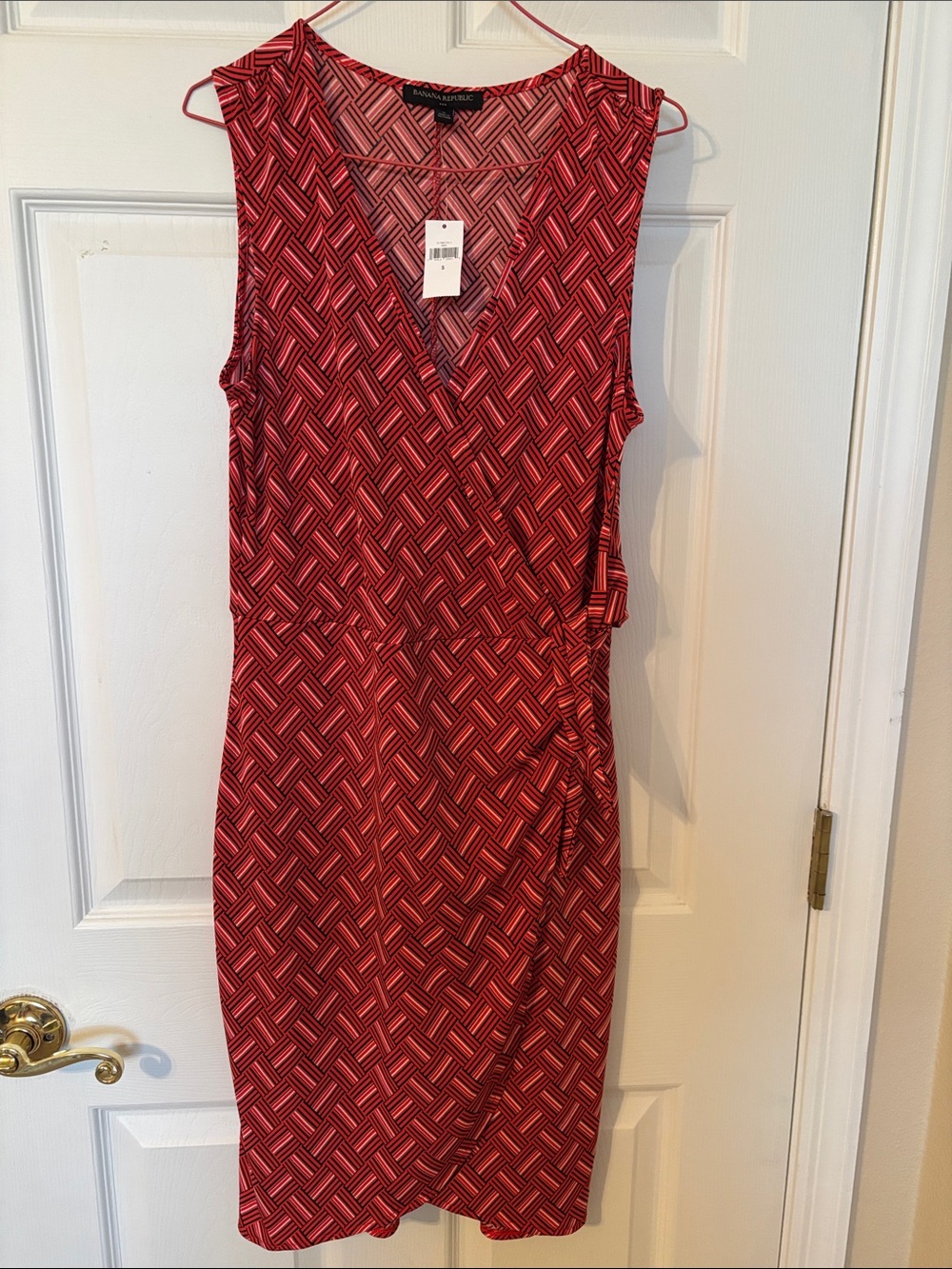 Banana Republic Sleeveless Red Patterned Wrap Dress -